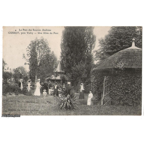 Cusset une allée du parc