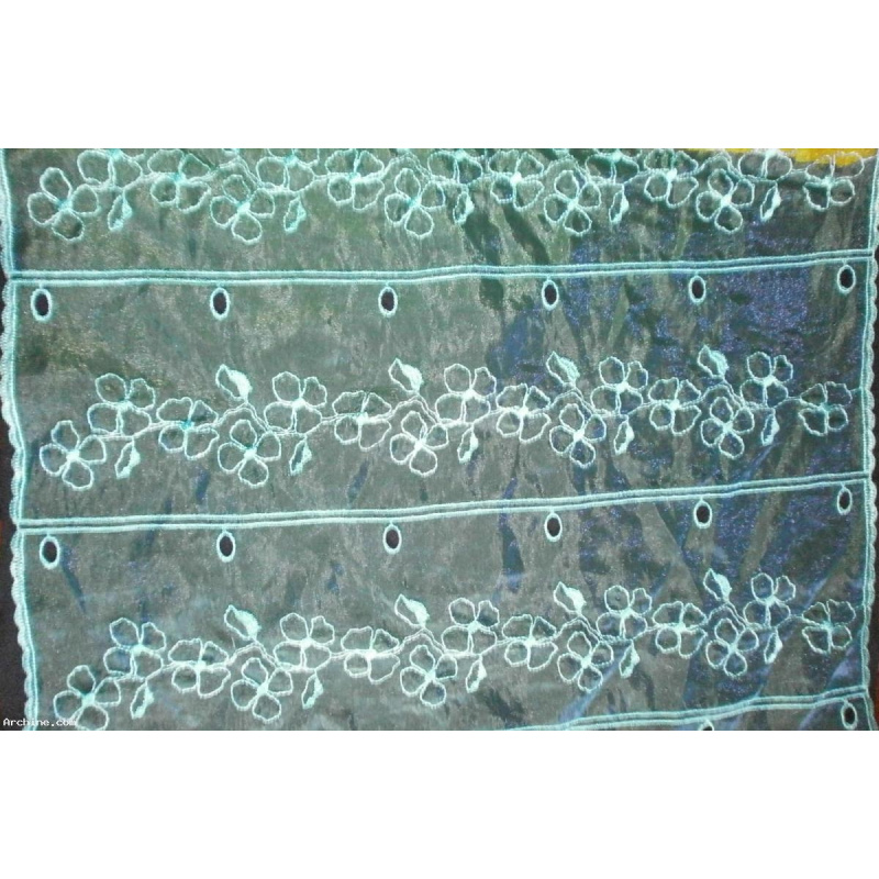 RIDEAU NEUF Largeur fixe 60cm vert fleurs = 2.50€ le mètre (dispo 11m)