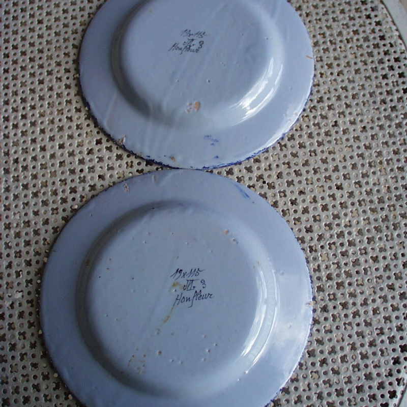 Paire d'assiettes peintes à la main Honfleur