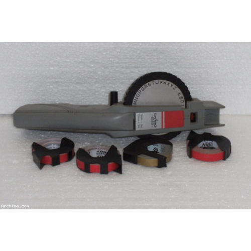 Etiqueteuse Dymo 1540 Esselte - coloris gris - marquage en relief - 5 rubans