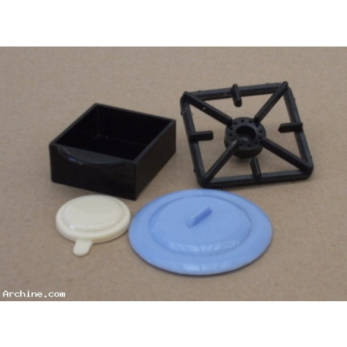 Dinette - Accessoires en plastique - Lot de 4