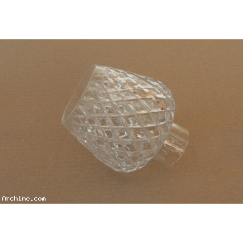 Globe de lampe ancien en cristal ciselé - Motifs losangés en relief (rare)