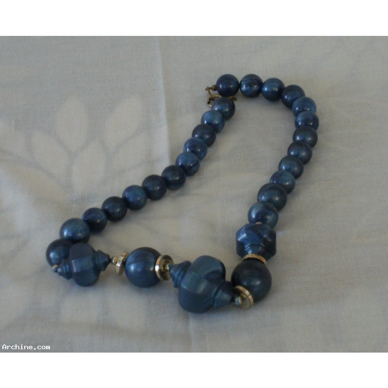 Collier fantaisie 43 cm - Perles bleues - années 80-90 / CO2