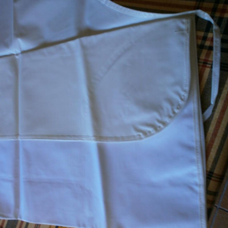 GRAND TABLIER BLANC EN TISSU PLASTIFIE ADULTE NEUF hauteur 110cm largeur 75cm