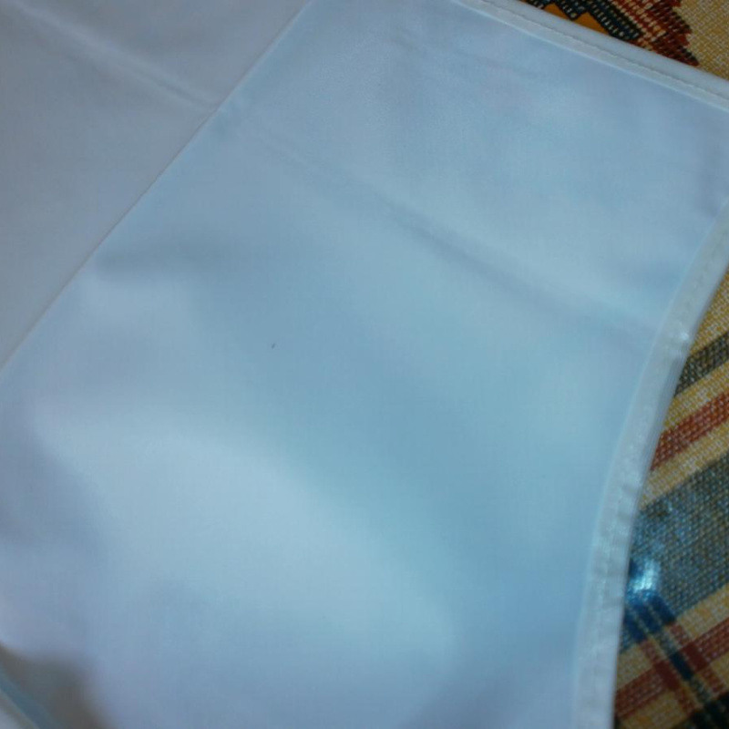 GRAND TABLIER BLANC EN TISSU PLASTIFIE ADULTE NEUF hauteur 110cm largeur 75cm